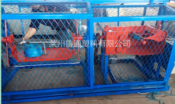 捆草繩加捻打軸機
